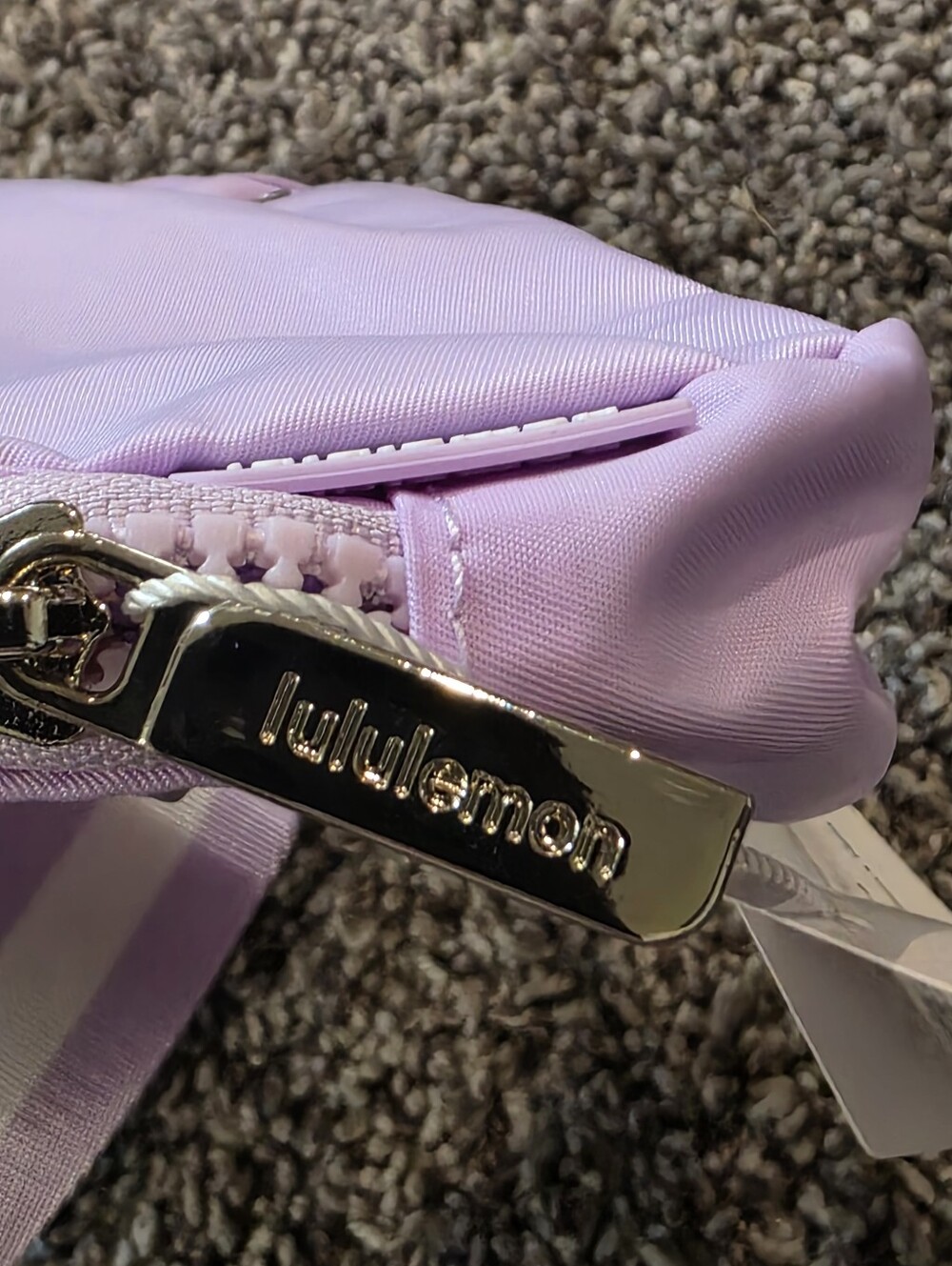 Lululemon Everywhere Belt Bag Lilac Play/Silver 1L - Picture 4 of 9